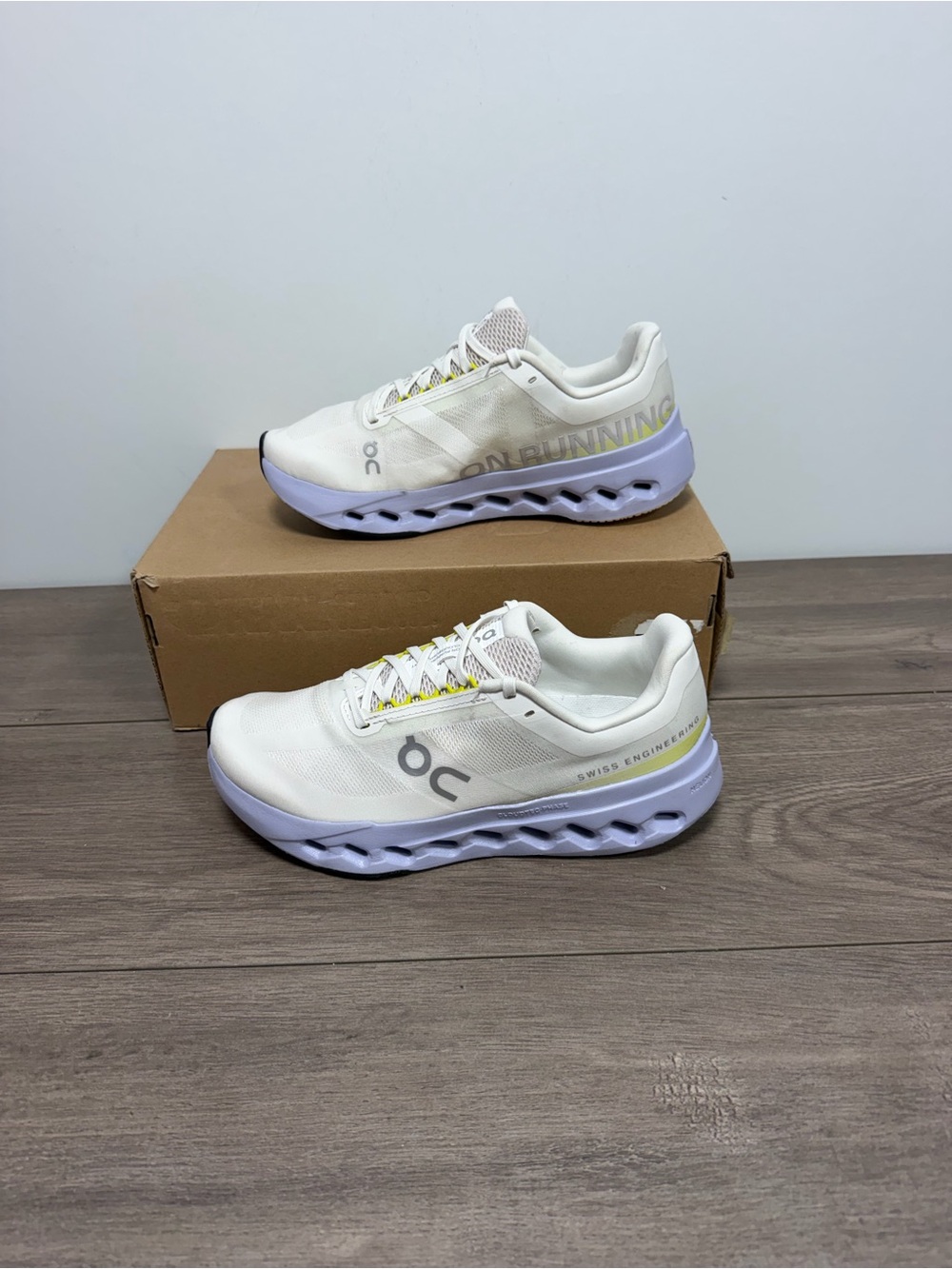 Used women on Cloudsurfer Next size 7.5 like new